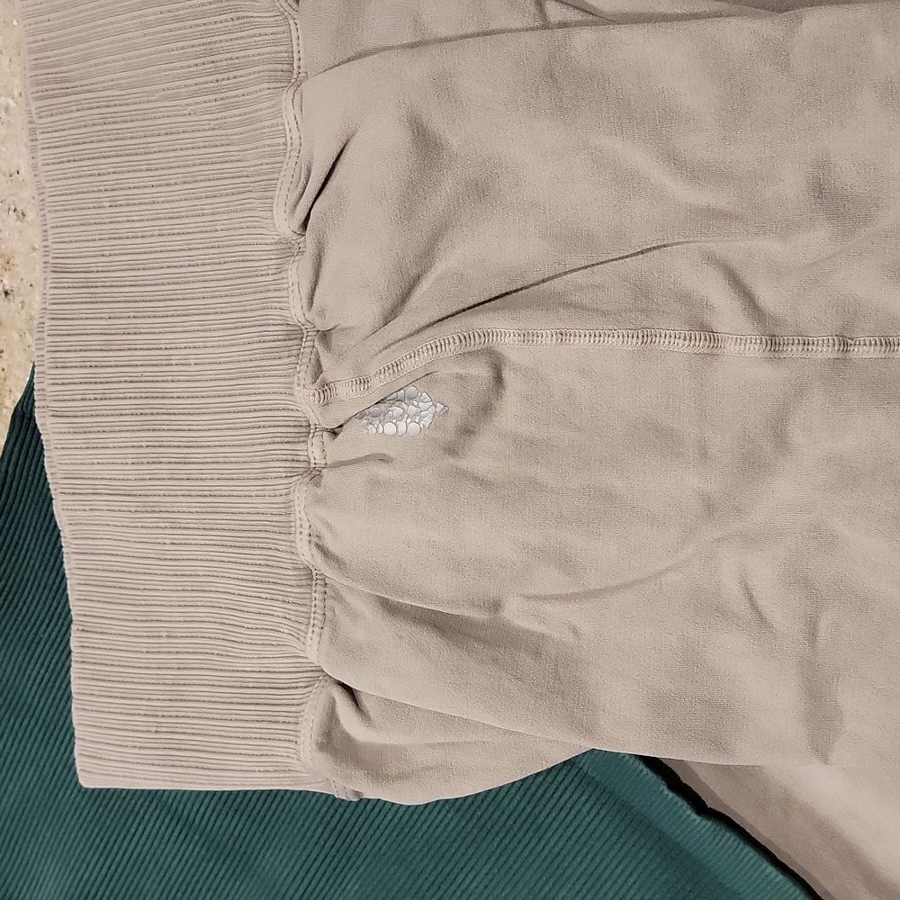 Free people flare leggings and top. NWOT. - Picture 2 of 5